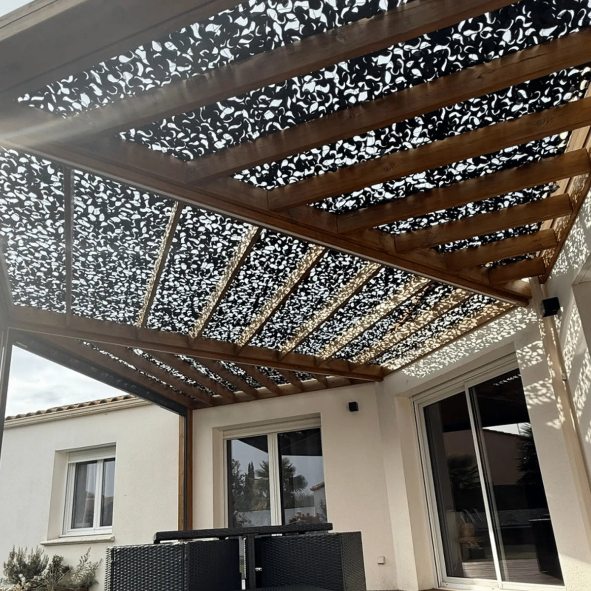 Voile d'ombrage camouflage noir — détail de la matière