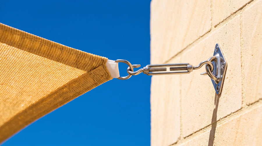 Comment accrocher une voile d'ombrage