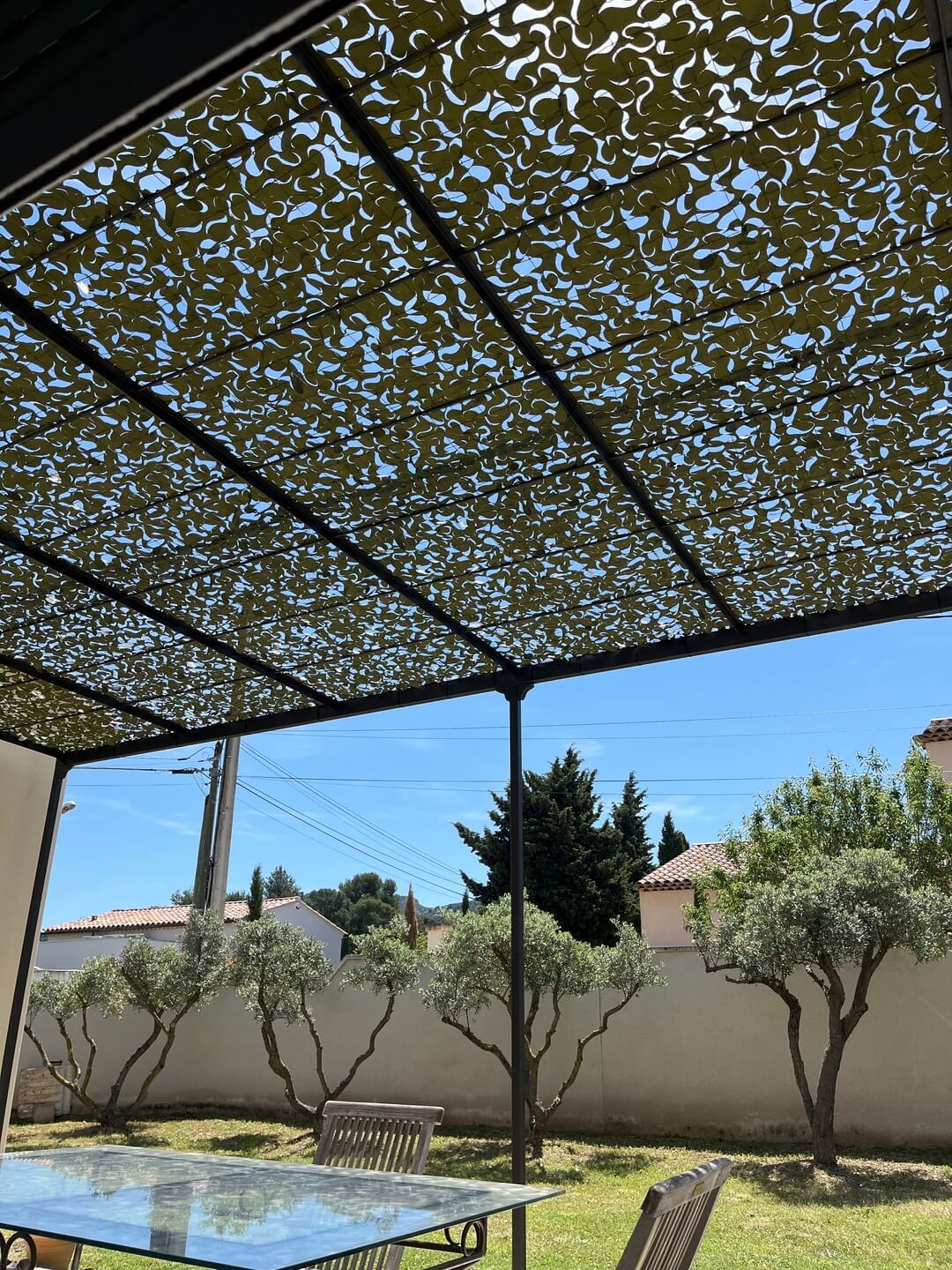 Voile d'ombrage camouflage vert — détail de la matière